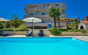 Ana Apartments